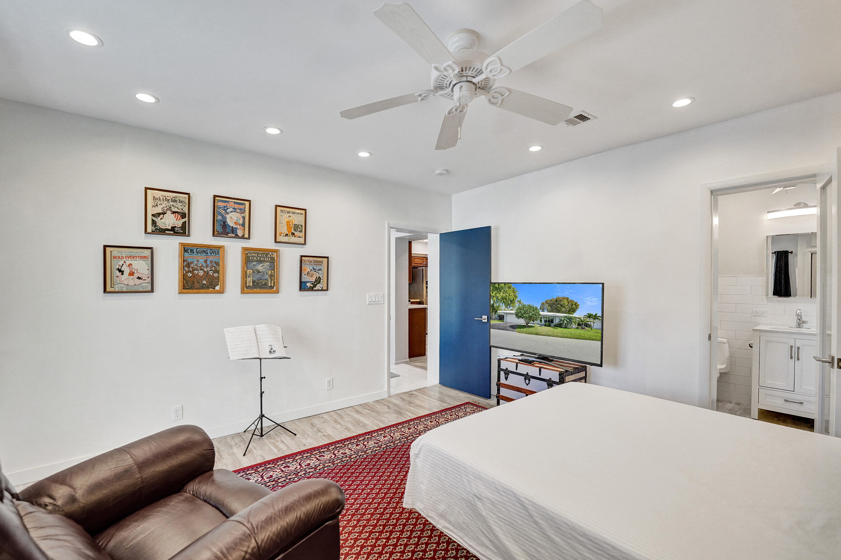 PALM YACHT & BEACH CLUB - Residential