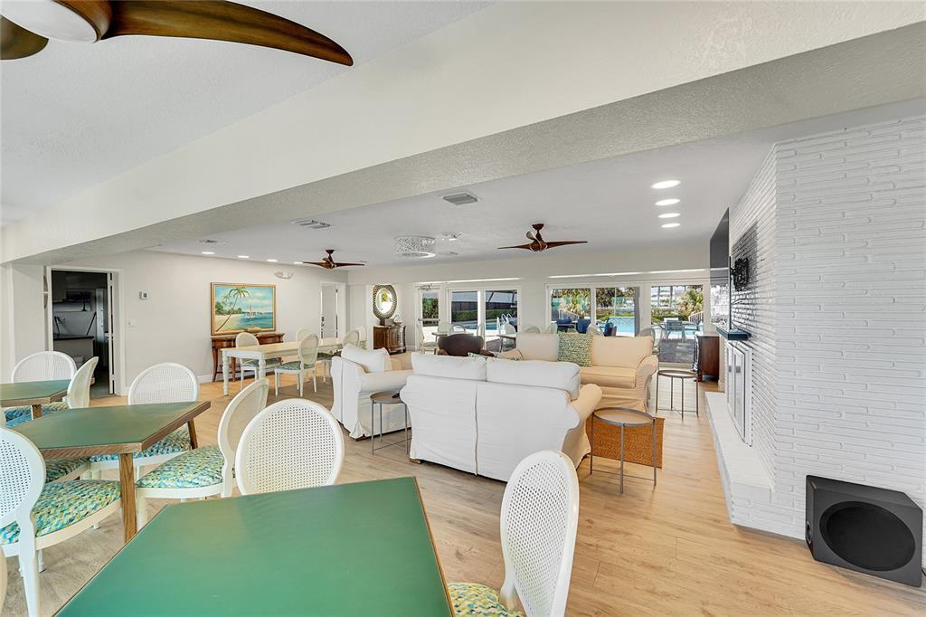 PALM YACHT & BEACH CLUB - Residential