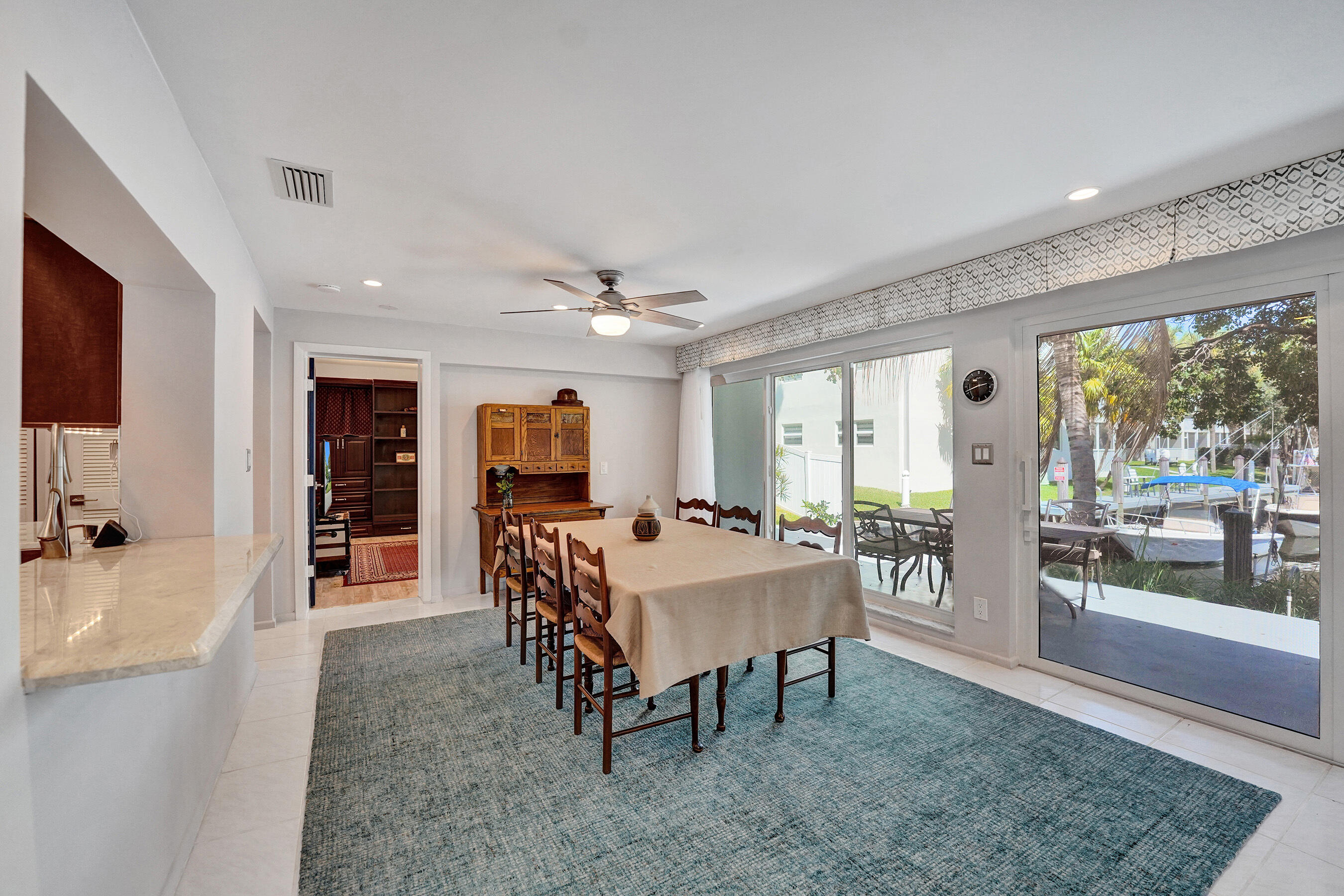 PALM YACHT & BEACH CLUB - Residential