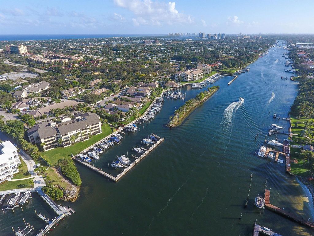 Photo of 811 Oak Harbour Drive, Juno Beach, FL 33408 (MLS # R11031920)