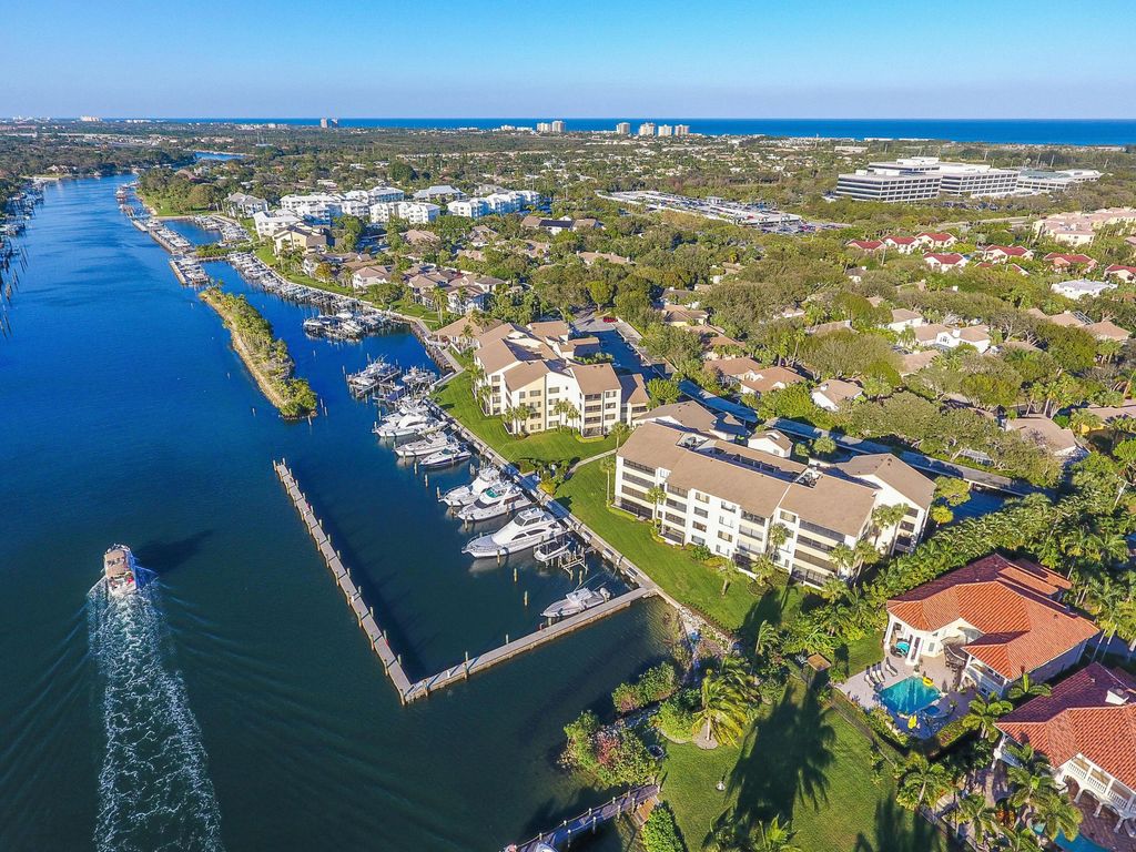 Photo of 811 Oak Harbour Drive, Juno Beach, FL 33408 (MLS # R11031920)
