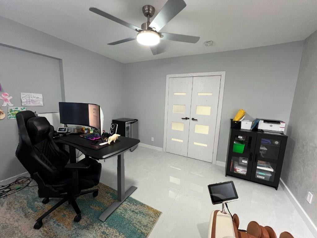 Hollywood Lakes Sec 1-32 - Residential