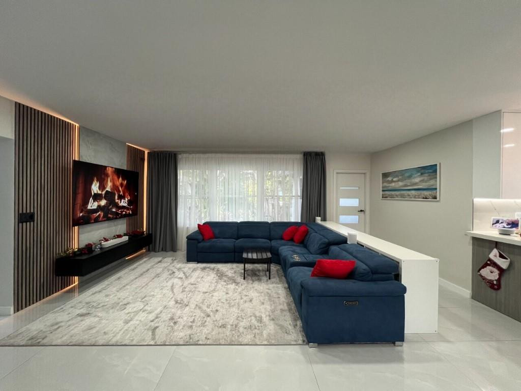 Hollywood Lakes Sec 1-32 - Residential