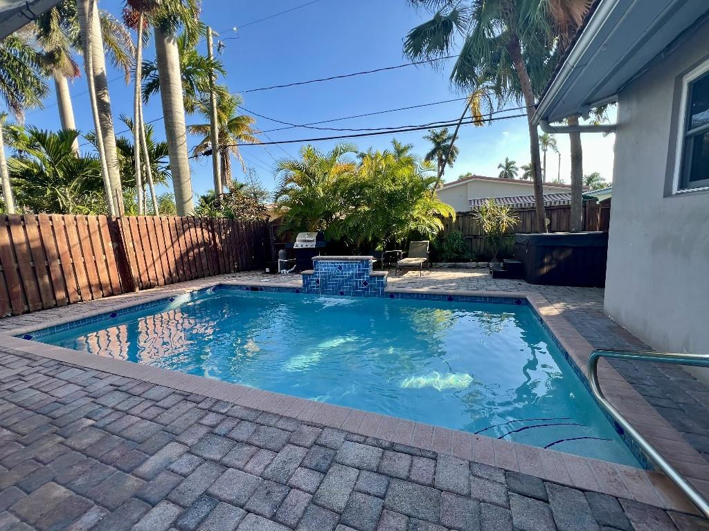 Hollywood Lakes Sec 1-32 - Residential