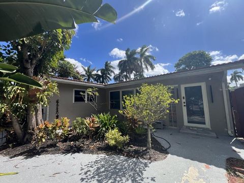 1042 Tyler St Hollywood FL 33019