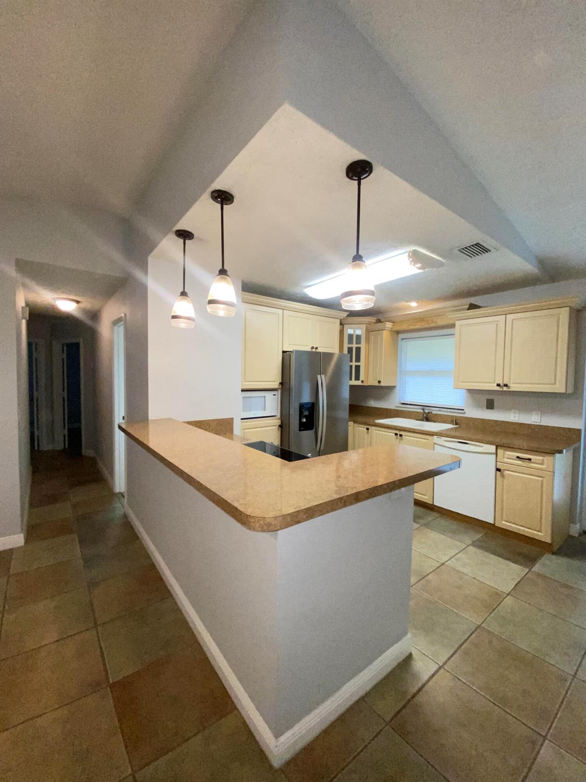 PORT ST LUCIE SECTION 8 - Residential Lease