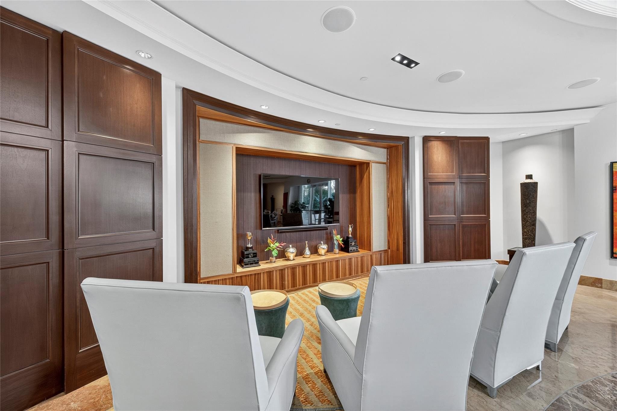 Plaza at Oceanside - Residential