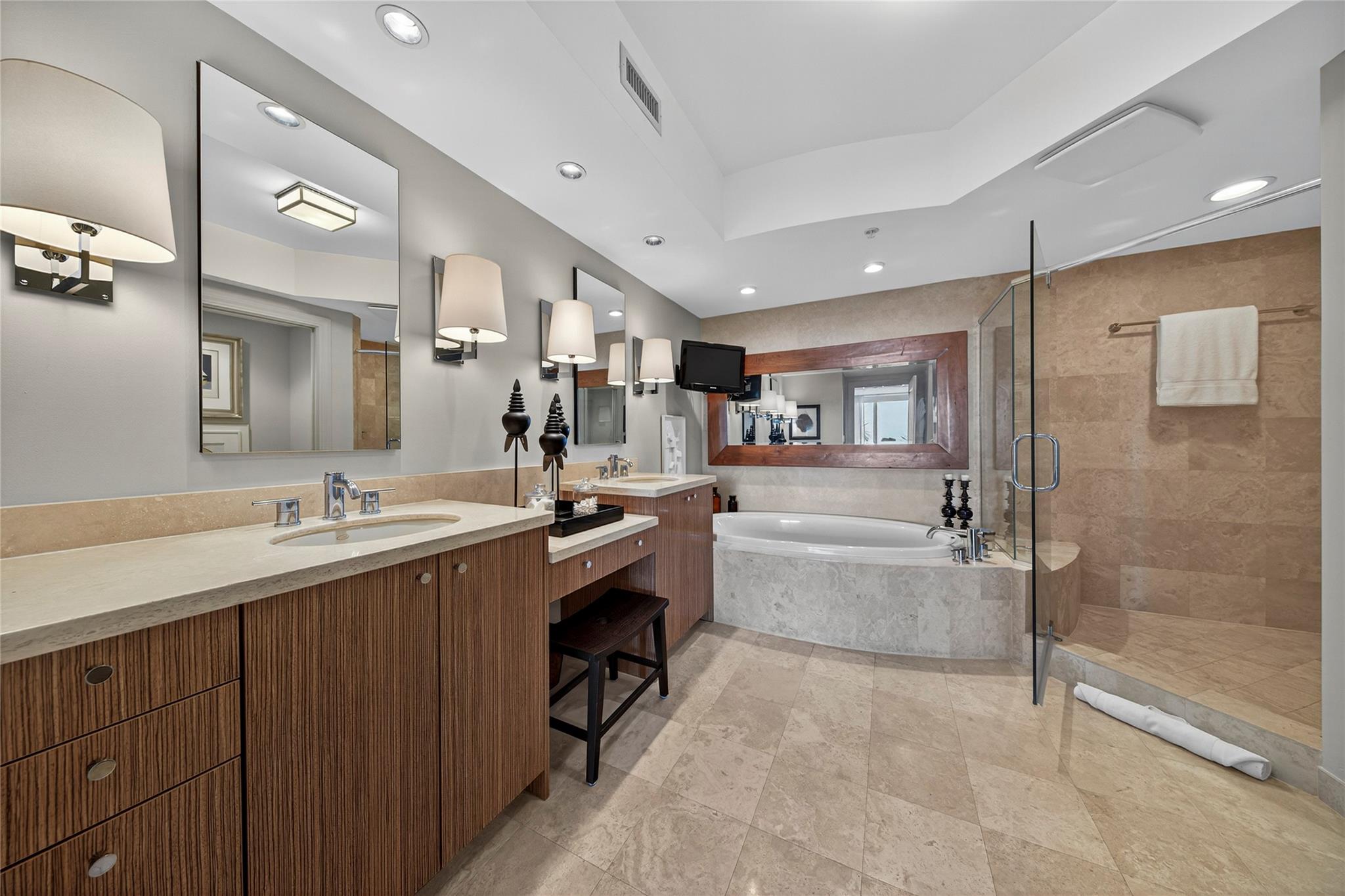 Plaza at Oceanside - Residential