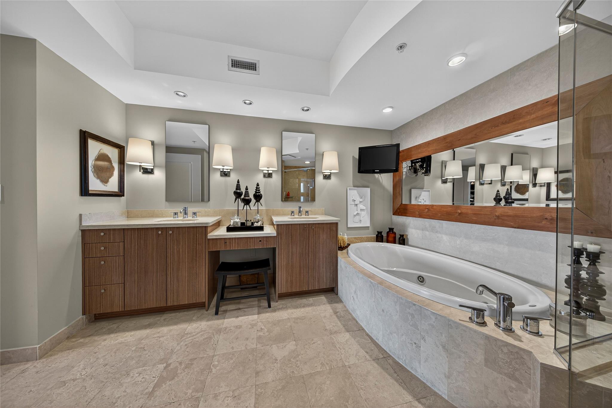Plaza at Oceanside - Residential