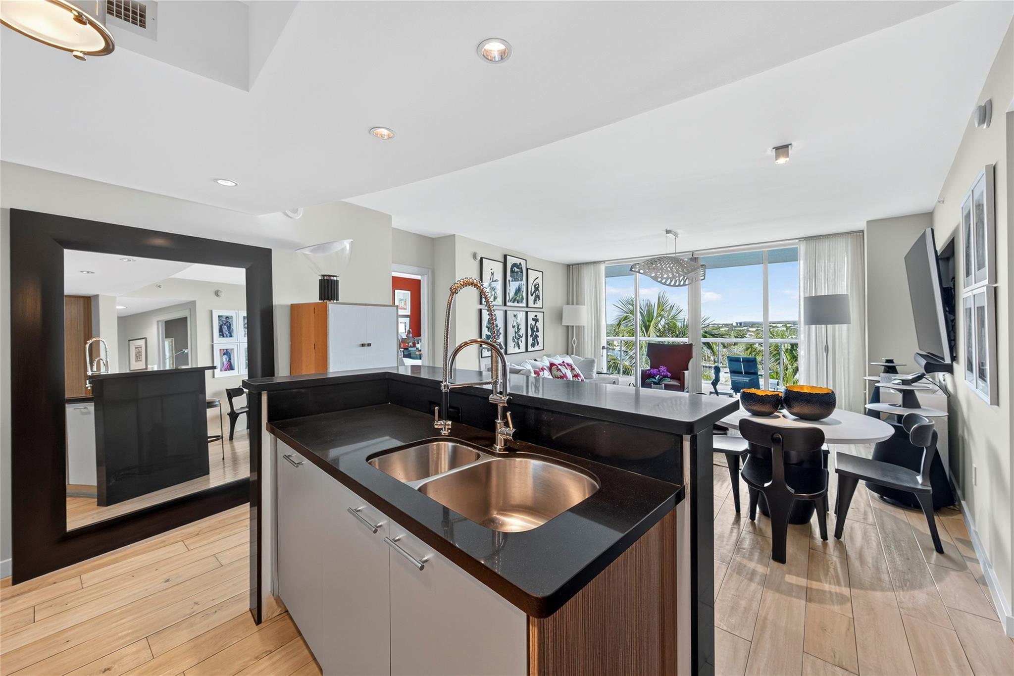 Plaza at Oceanside - Residential