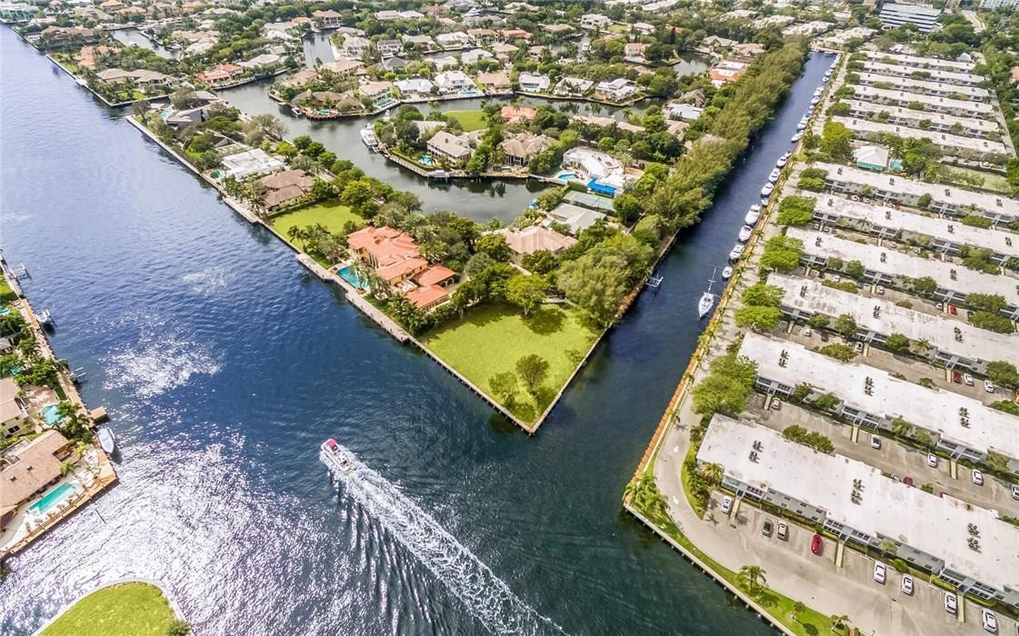 BAY COLONY SEC OF THE LAN - Residential