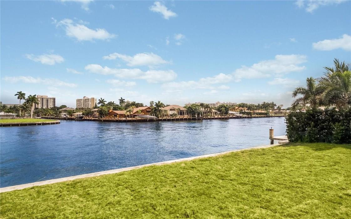 BAY COLONY SEC OF THE LAN - Residential