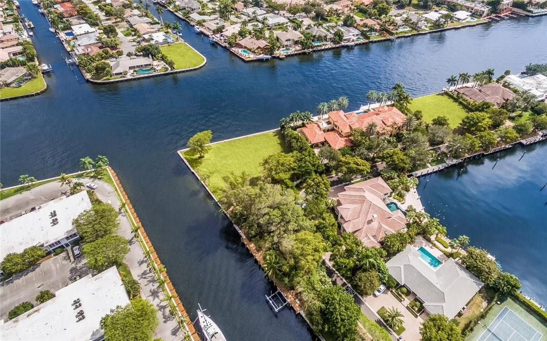 BAY COLONY SEC OF THE LAN - Residential