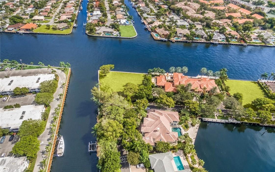 BAY COLONY SEC OF THE LAN - Residential