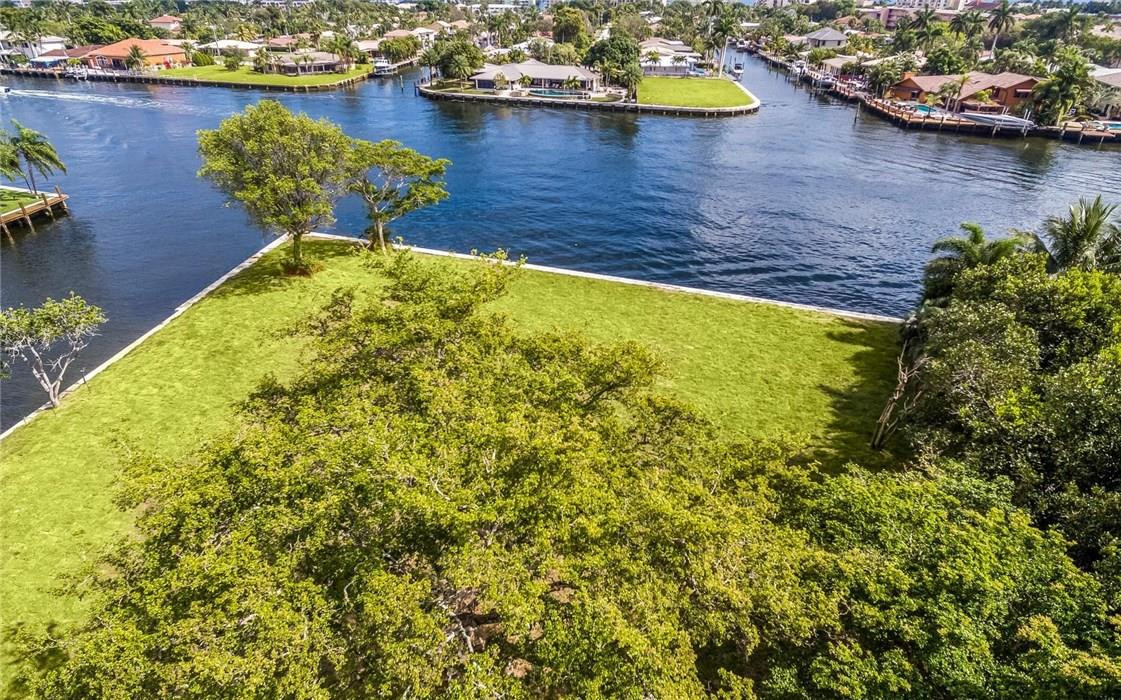 BAY COLONY SEC OF THE LAN - Residential