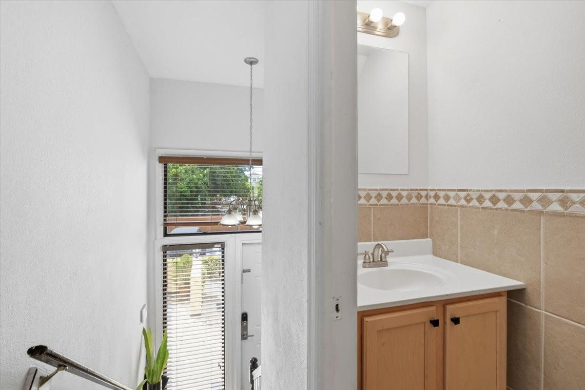 DEL RIO VILLAGE - Residential