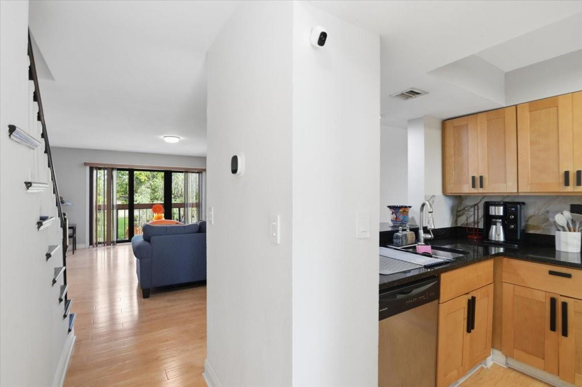 DEL RIO VILLAGE - Residential