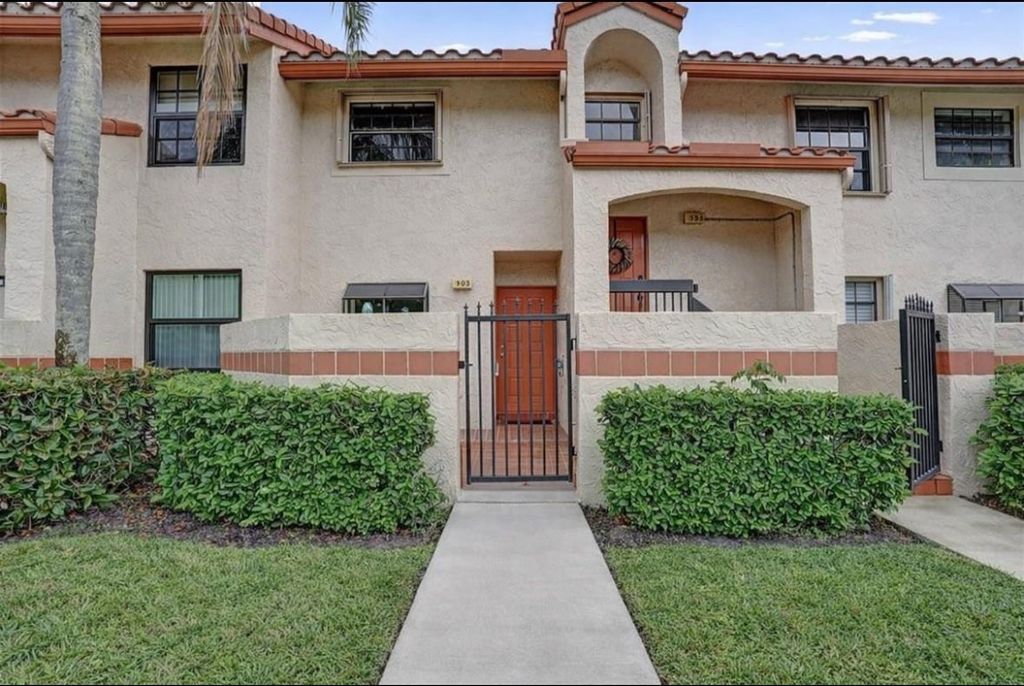 Photo of 903 Congressional Way #903, Deerfield Beach, FL 33442 (MLS # F10546077)