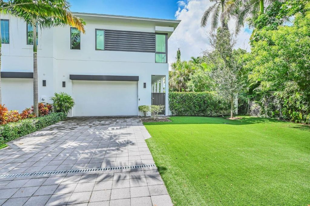 Photo of 904 Bond Way, Delray Beach, FL 33483 (MLS # R11033384)