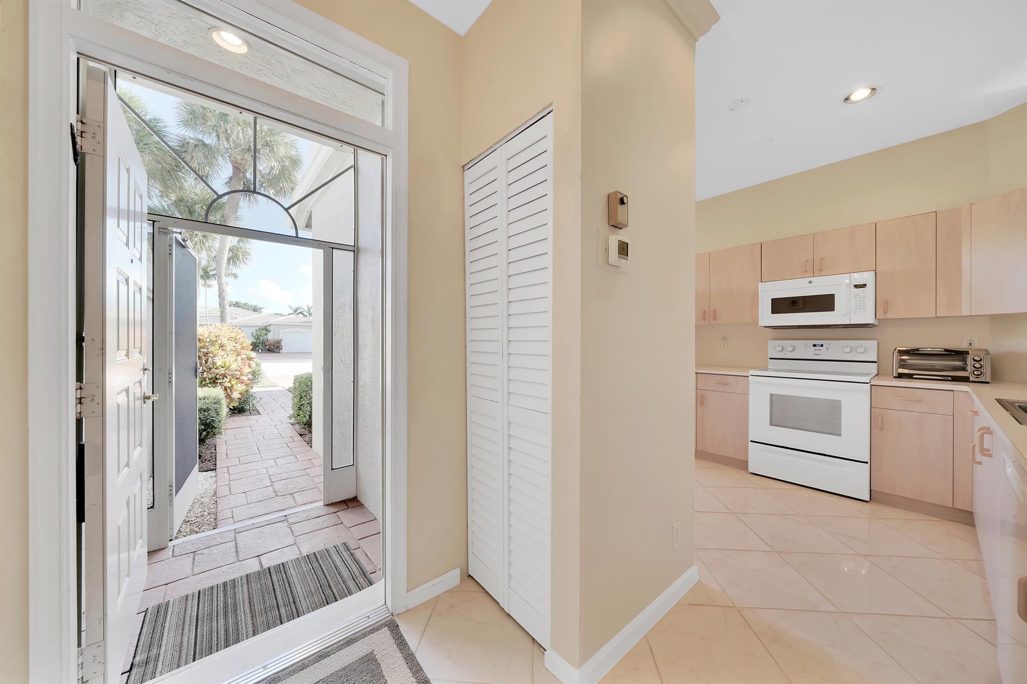 5731 Emerald Cay Terrace