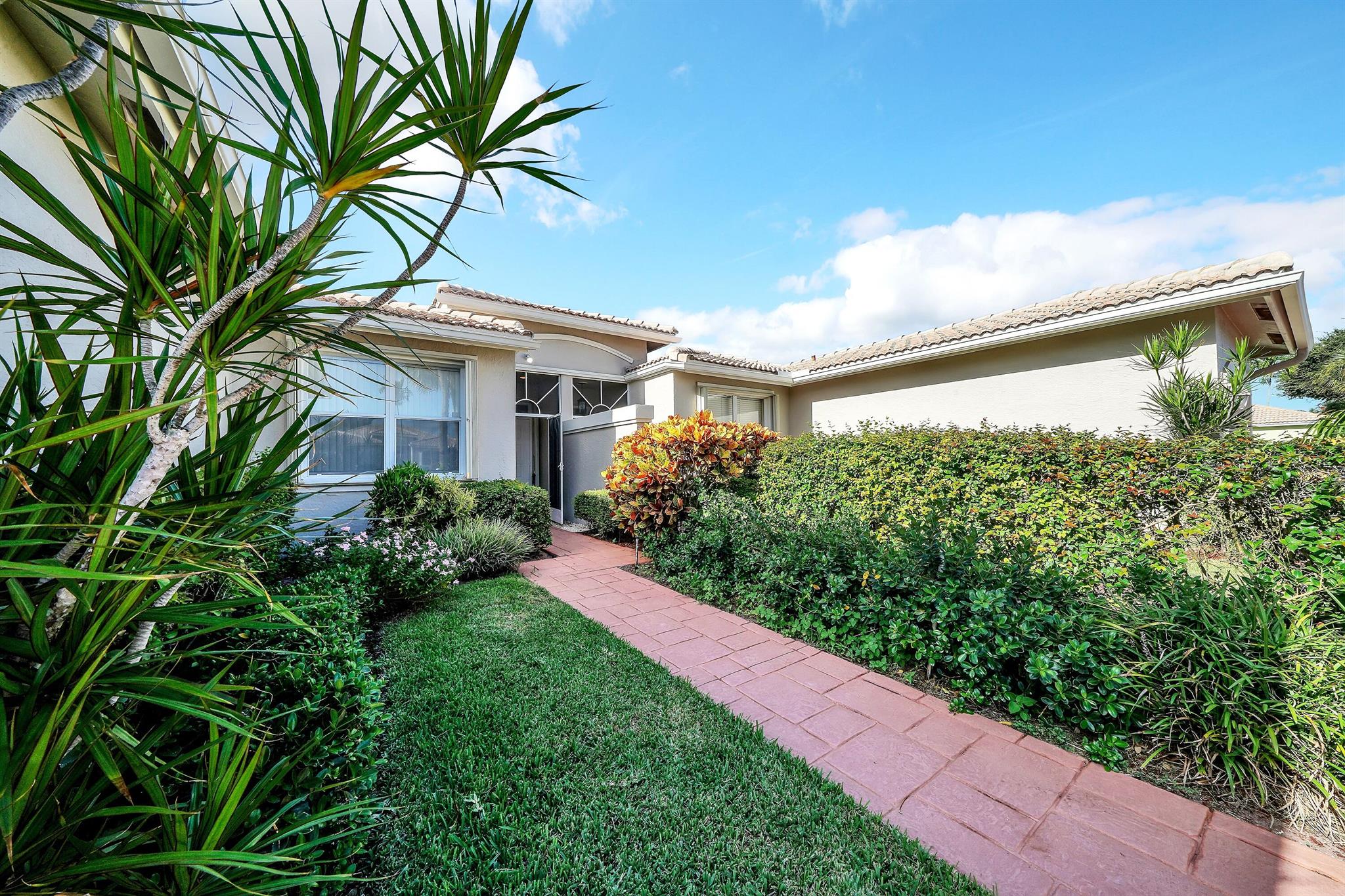 5731 Emerald Cay Terrace