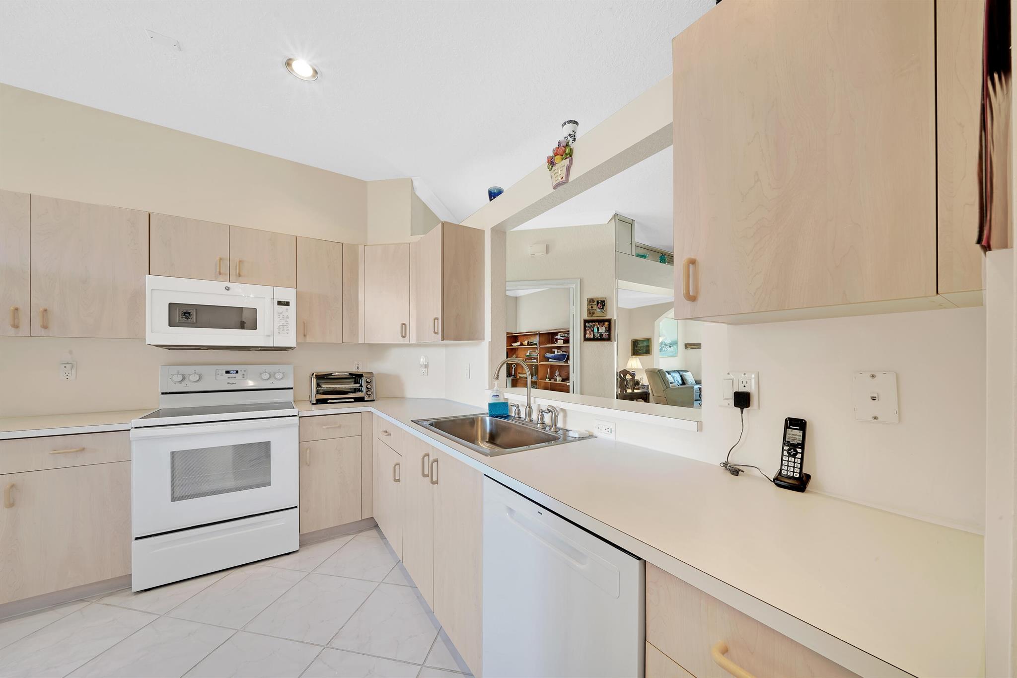 5731 Emerald Cay Terrace