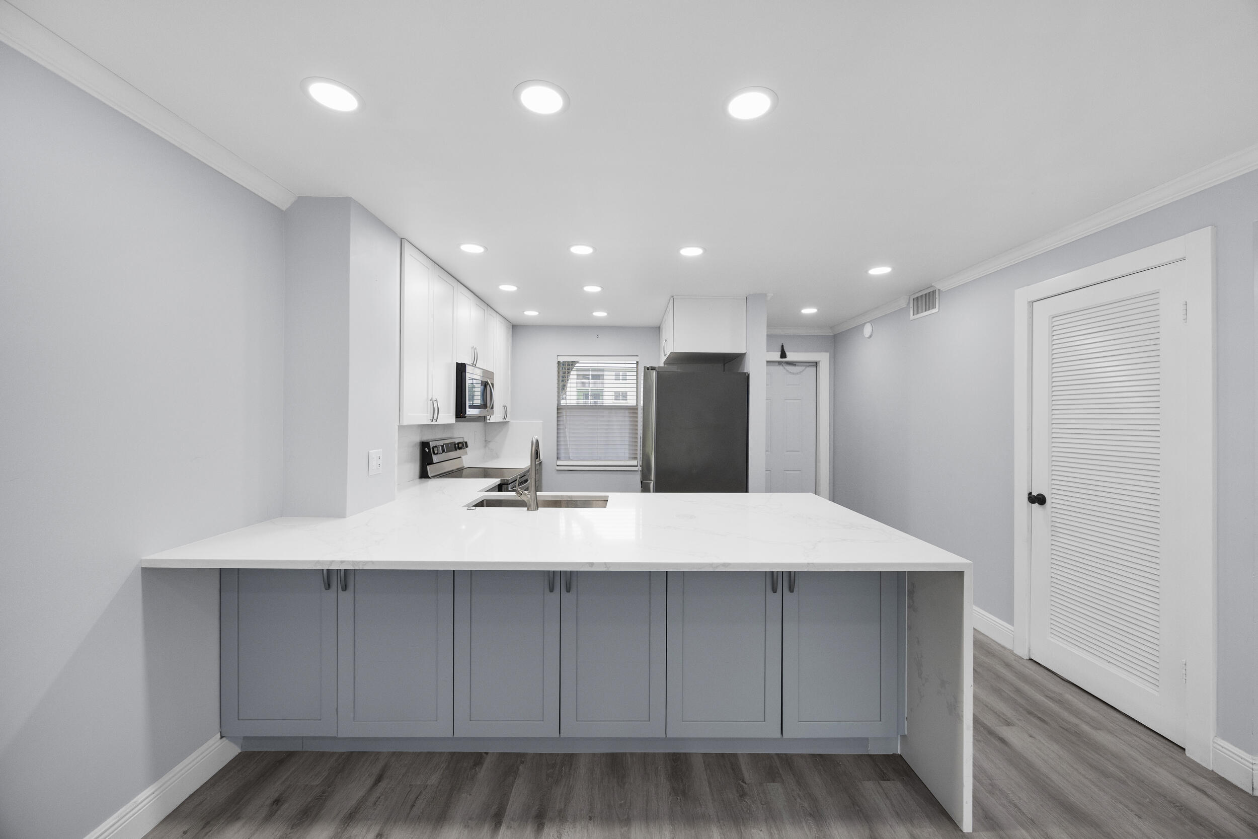 SANDALFOOT SOUTH THREE CONDO - Residential