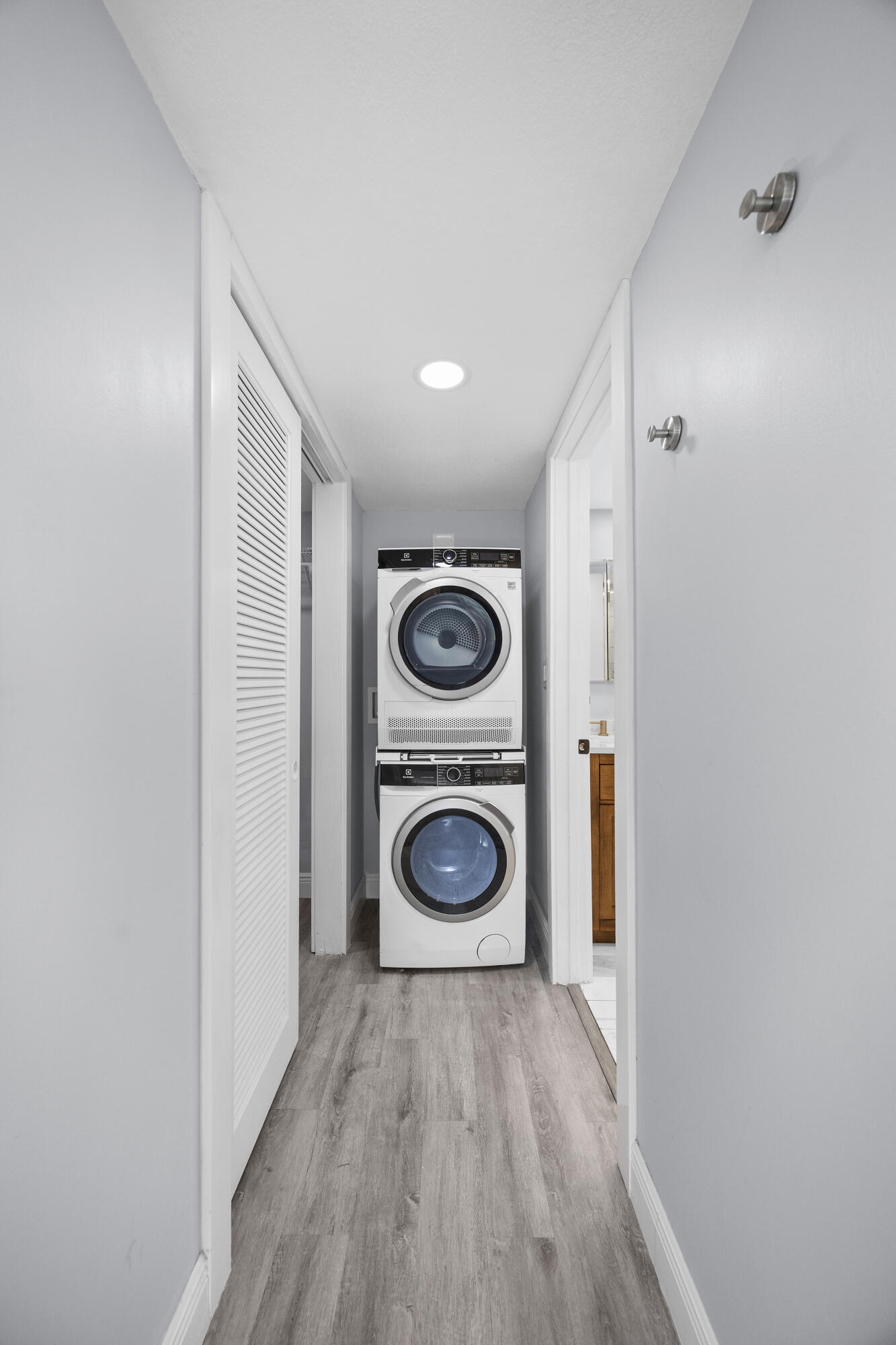 SANDALFOOT SOUTH THREE CONDO - Residential