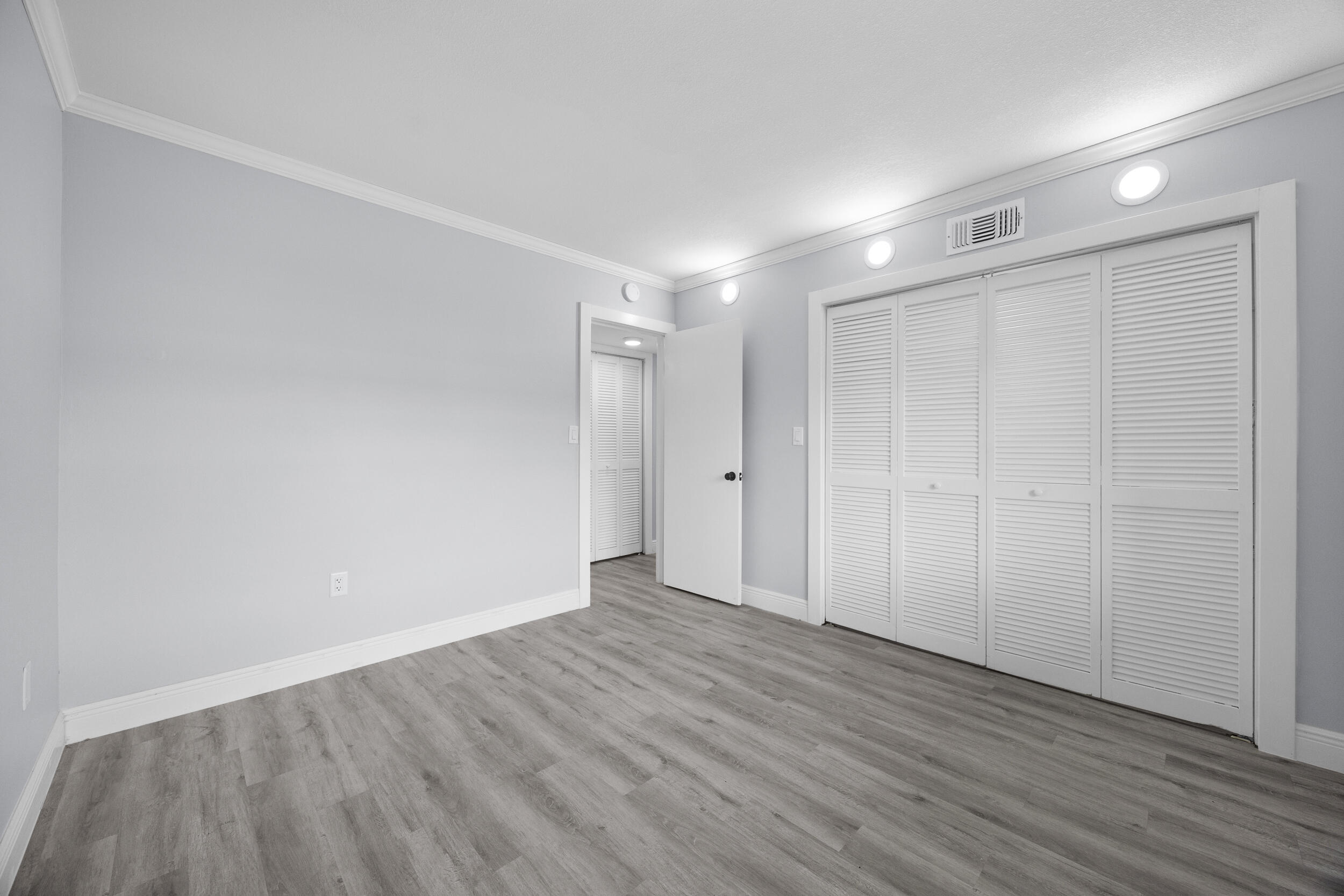 SANDALFOOT SOUTH THREE CONDO - Residential