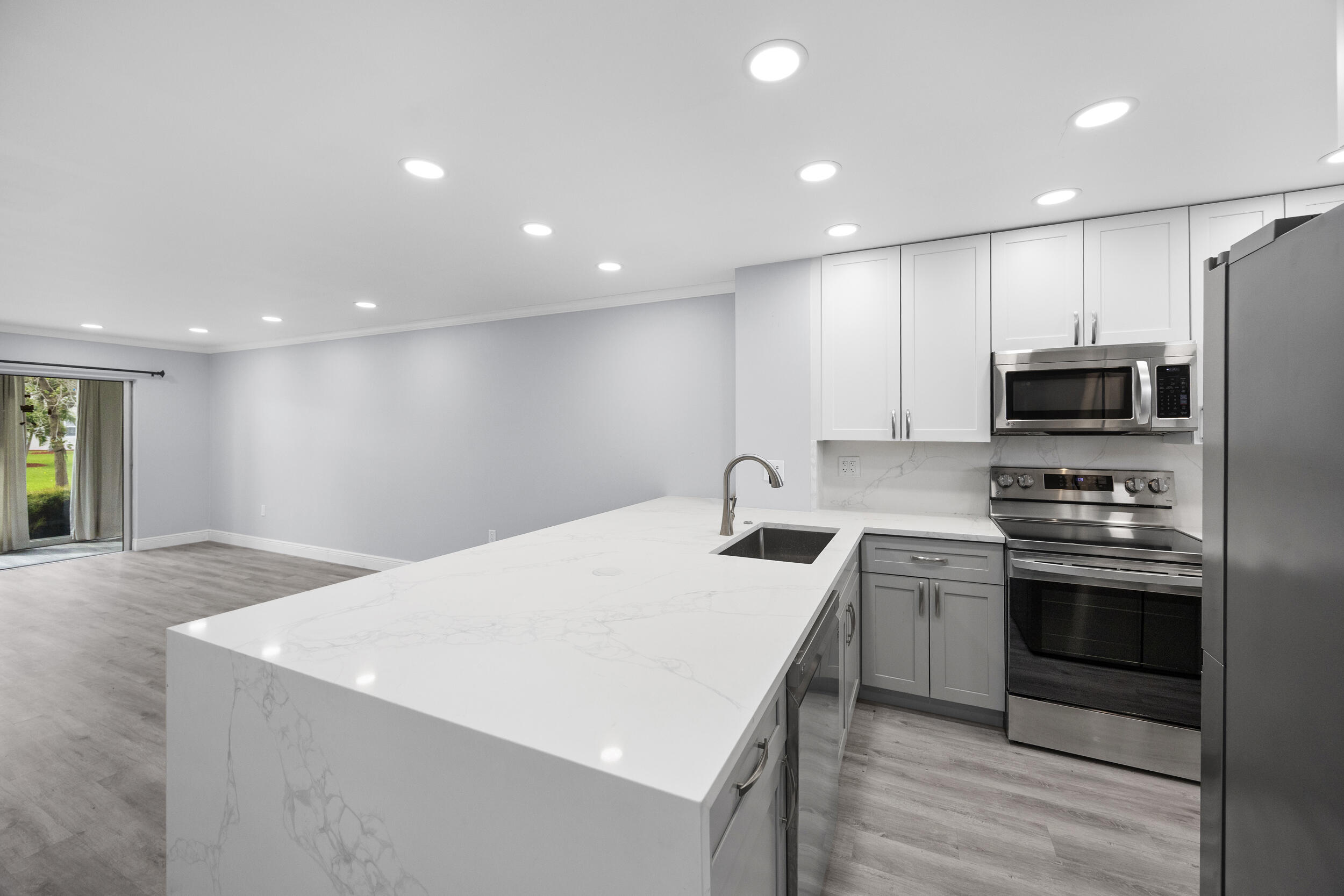 SANDALFOOT SOUTH THREE CONDO - Residential