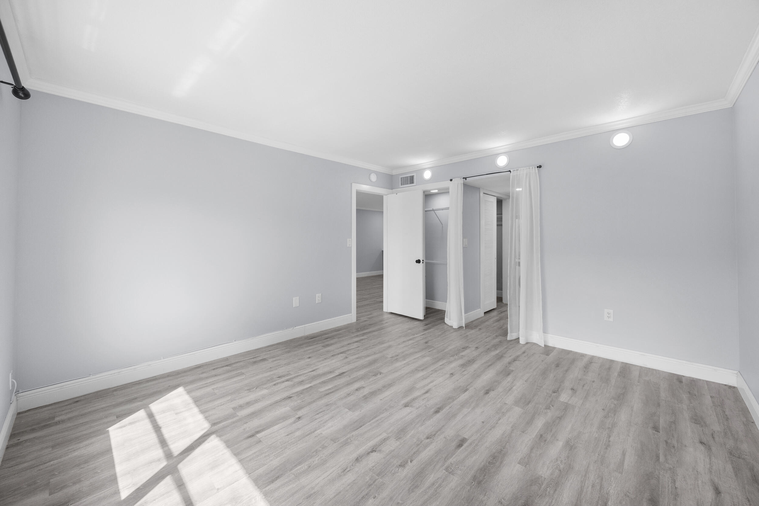 SANDALFOOT SOUTH THREE CONDO - Residential