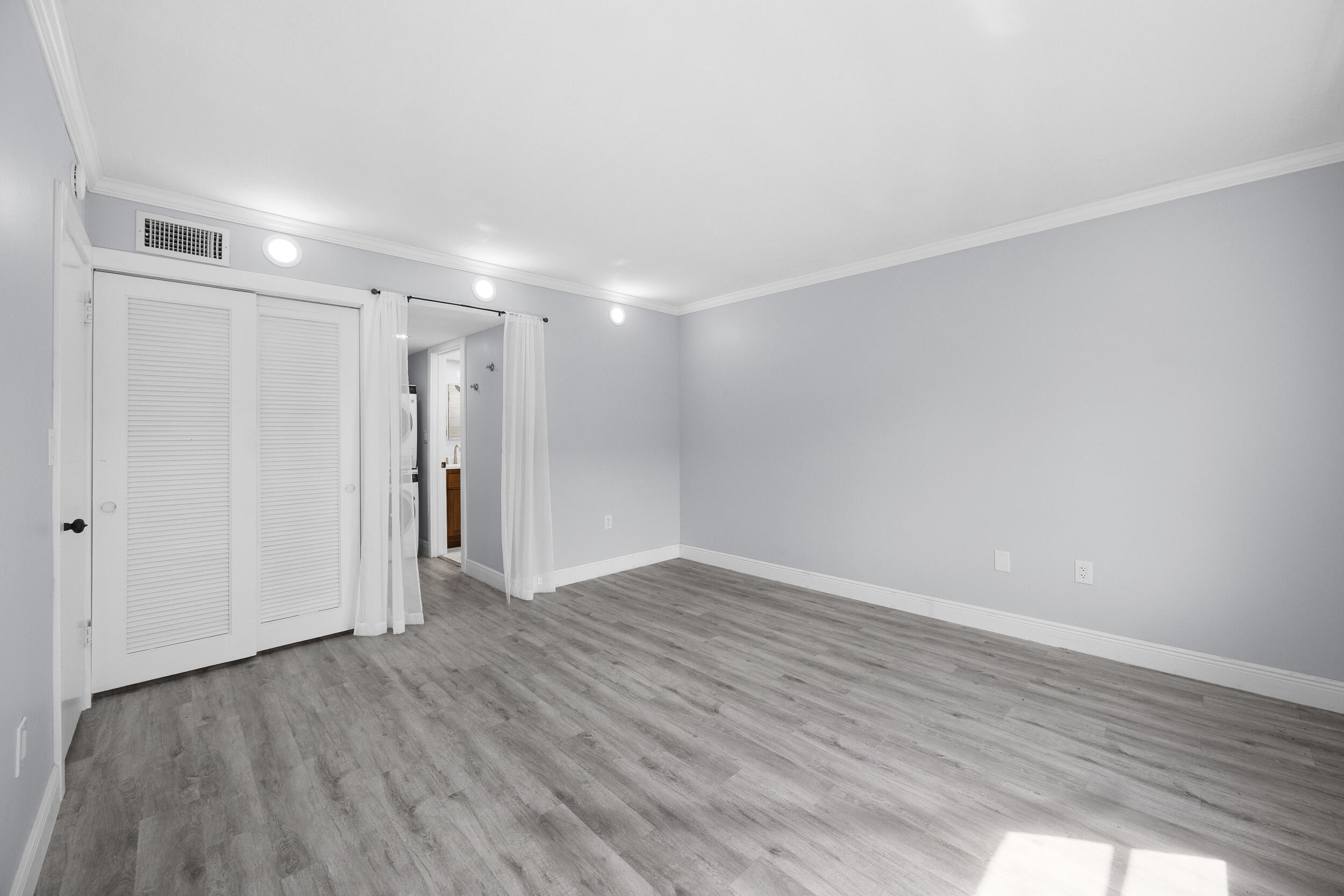 SANDALFOOT SOUTH THREE CONDO - Residential