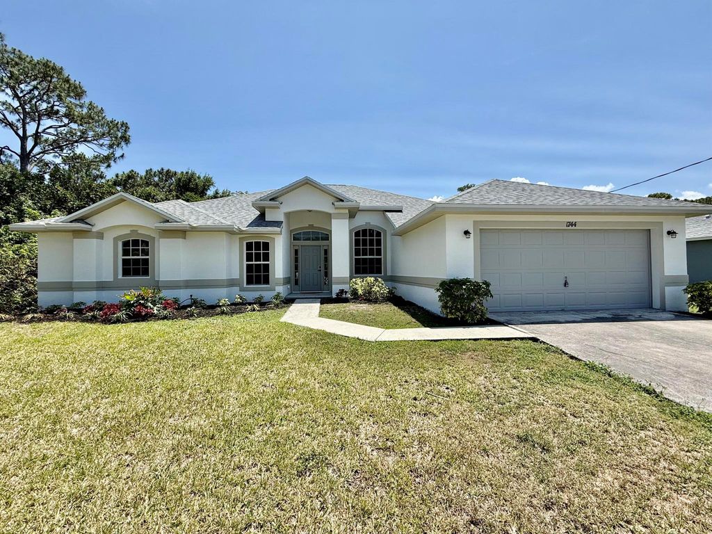 Photo of 1744 SW Nantucket Avenue, Port Saint Lucie, FL 34953 (MLS # R11088581)