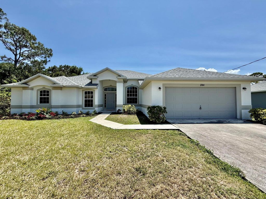 Photo of 1744 SW Nantucket Avenue, Port Saint Lucie, FL 34953 (MLS # R11088581)