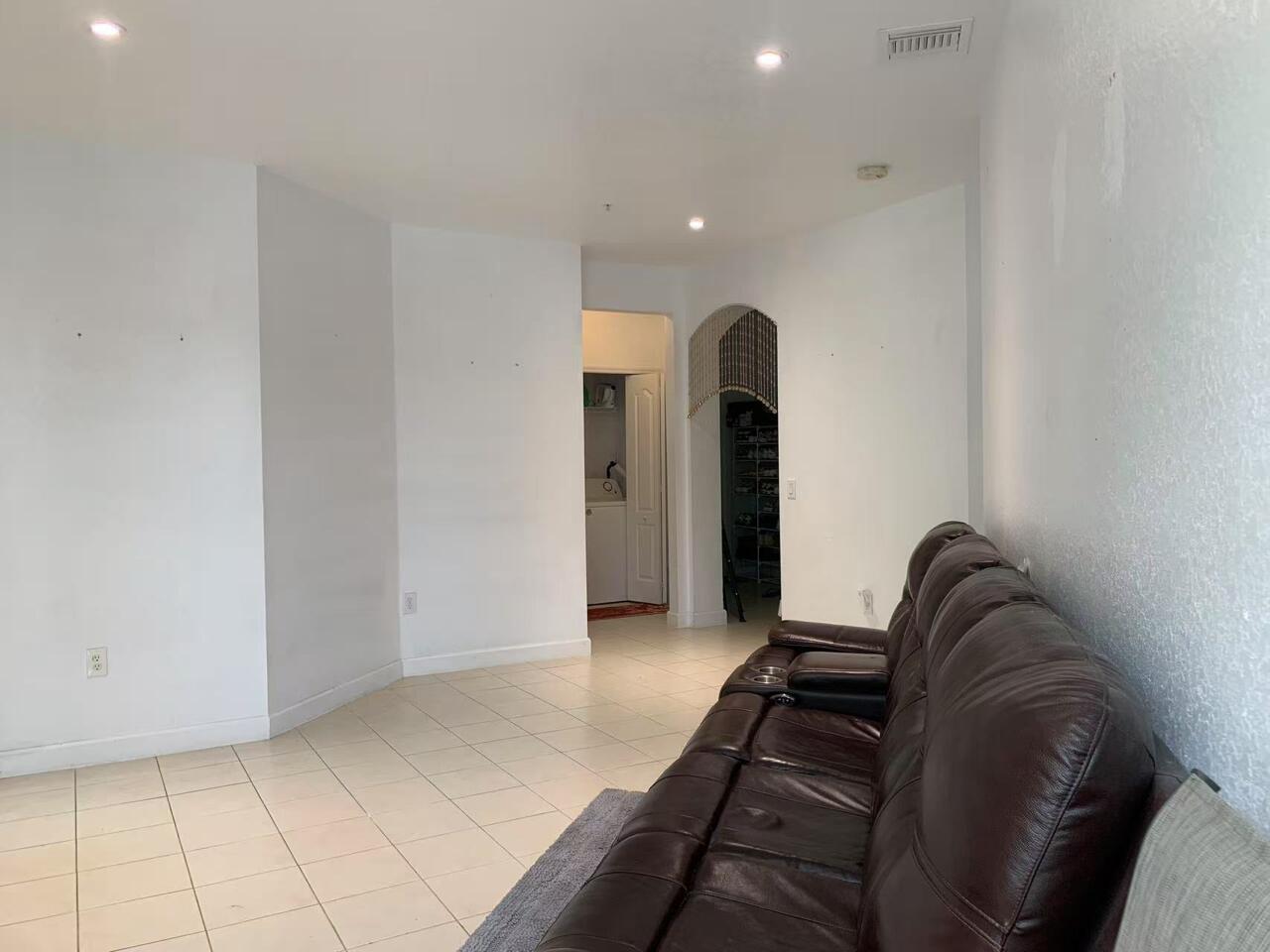 1125 Shoma Drive