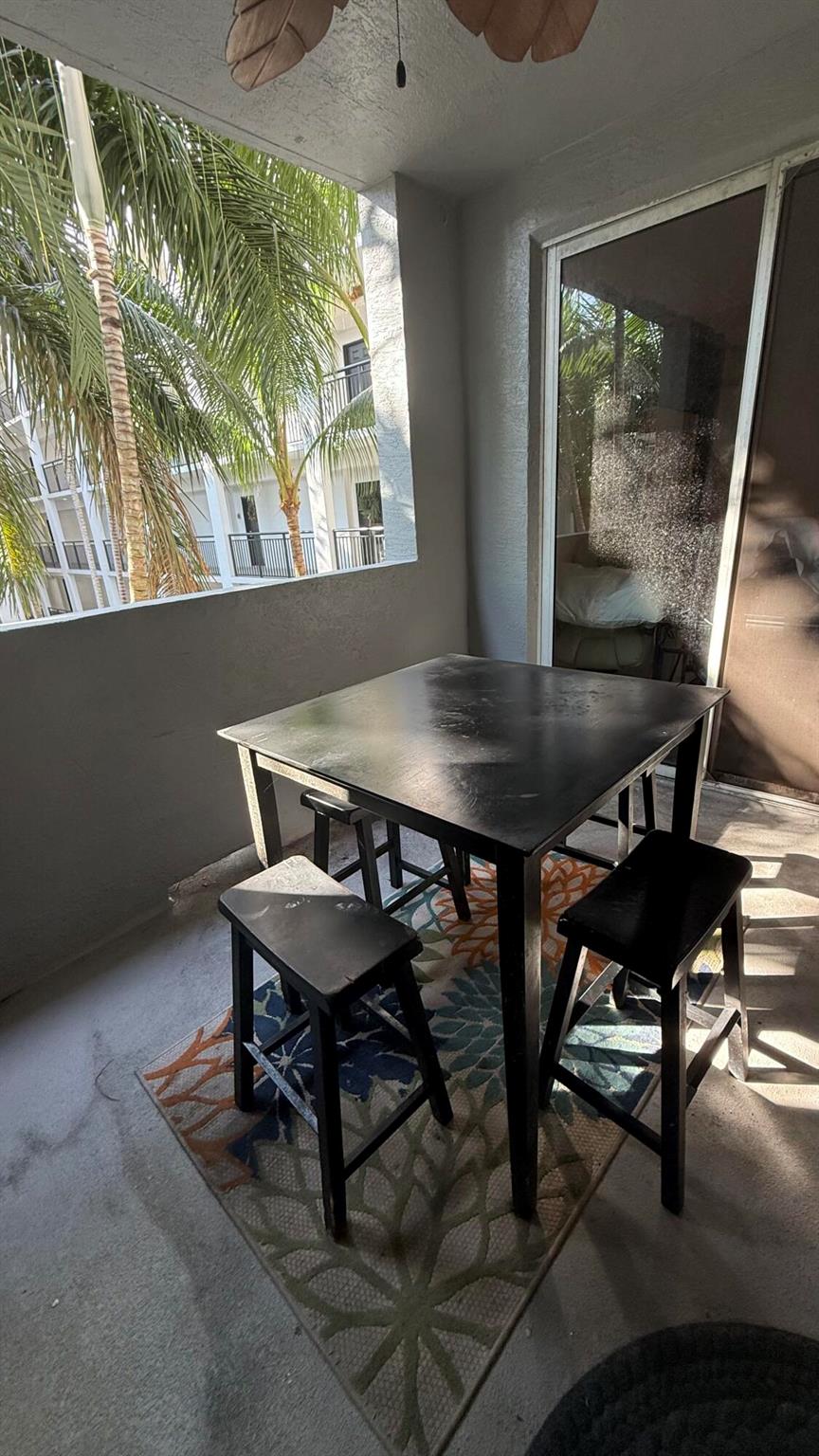 VIZCAYA LAKES CONDO - Residential Lease