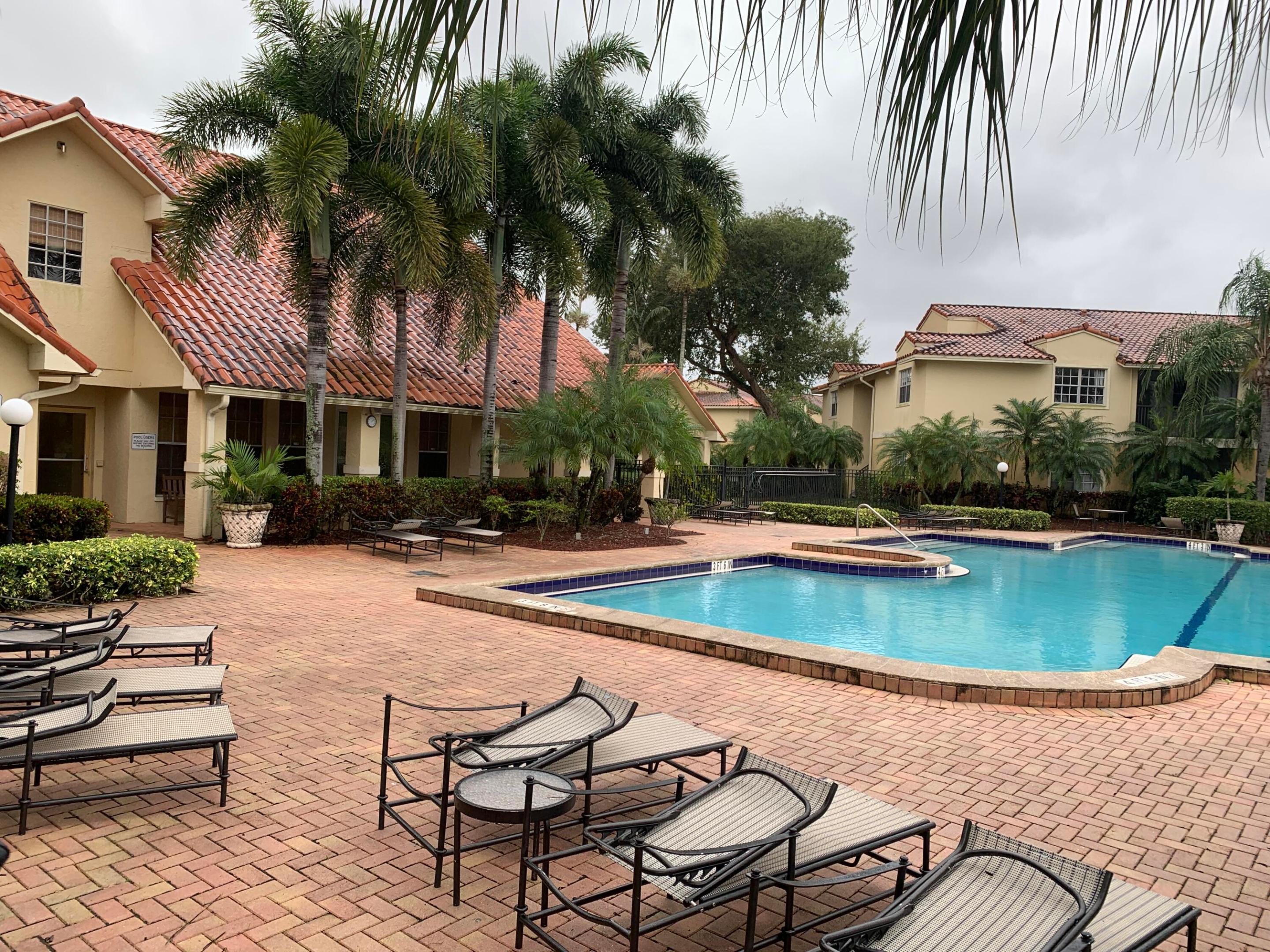 ROYAL POINCIANA CONDO - Residential Lease