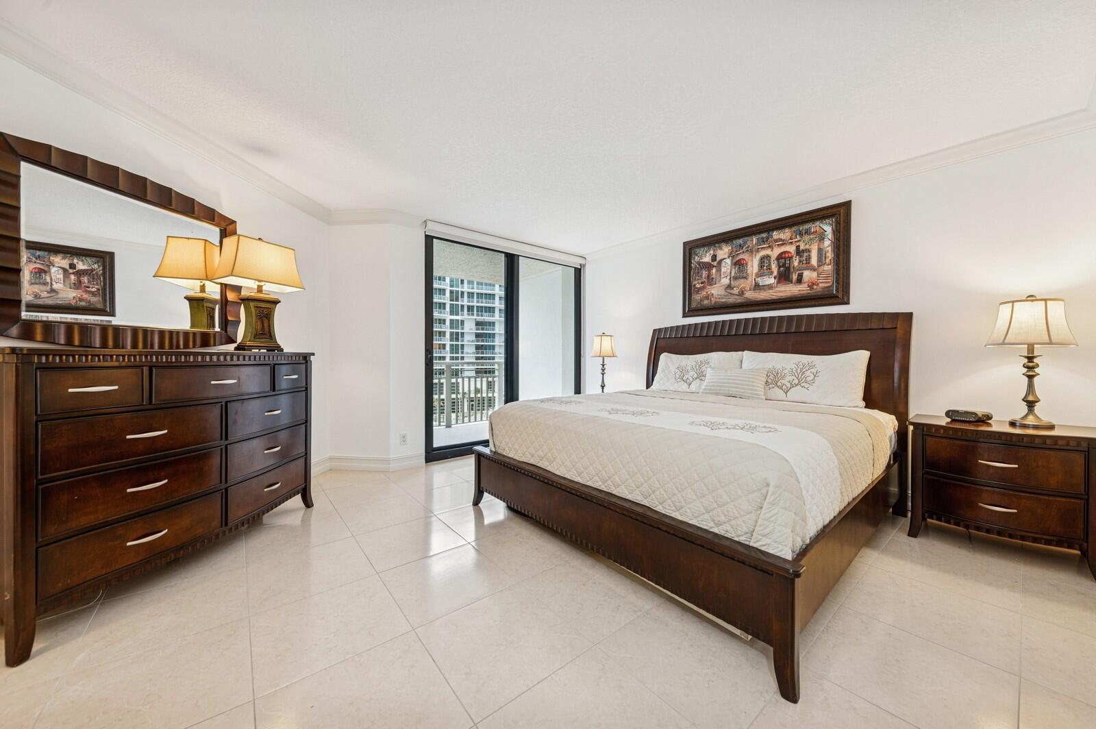 TIARA CONDO - Residential