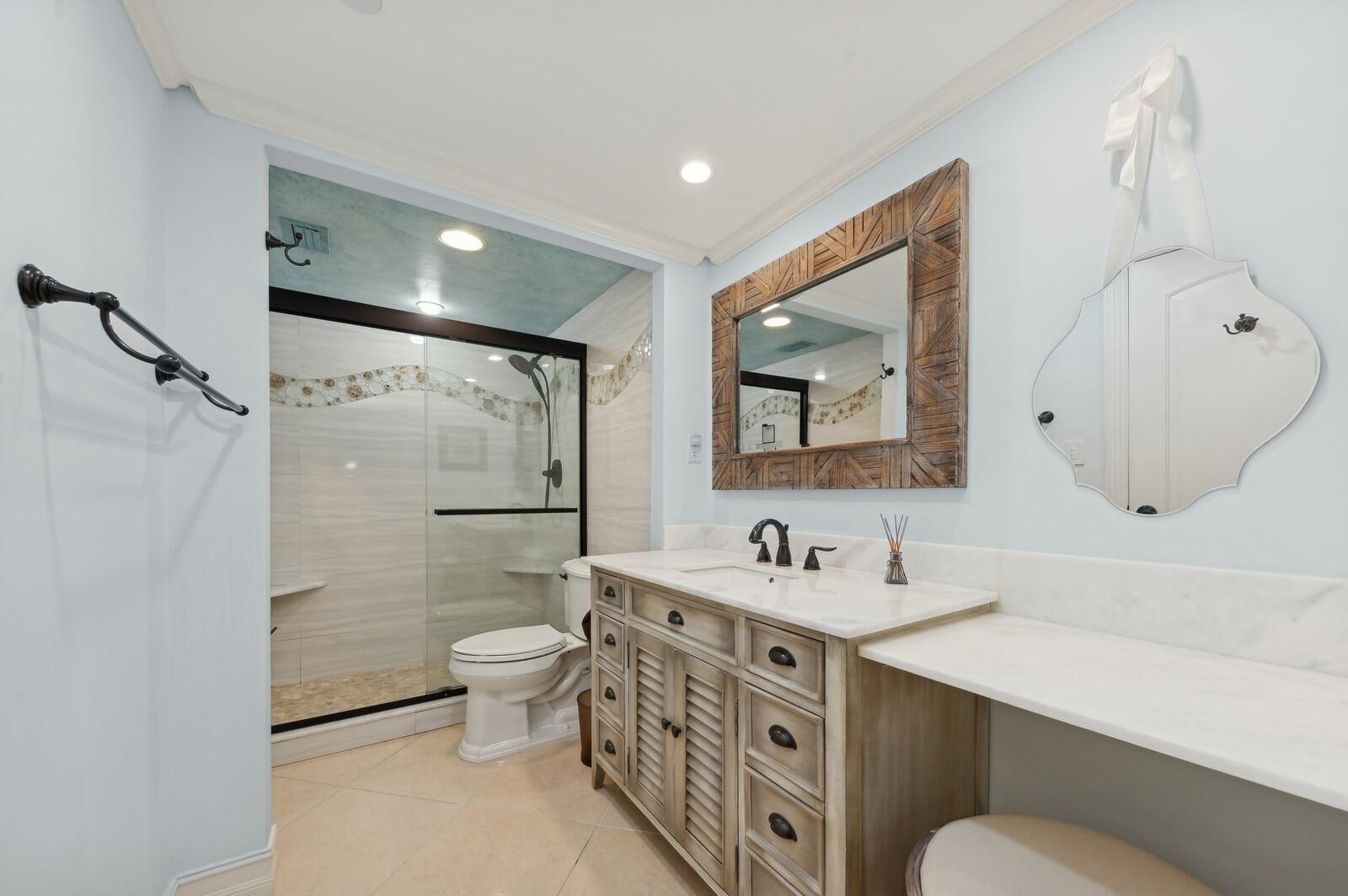 TIARA CONDO - Residential