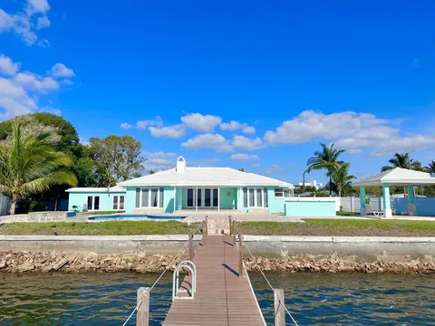 257 E 23rd Street, Riviera Beach, FL MLS: R10980697