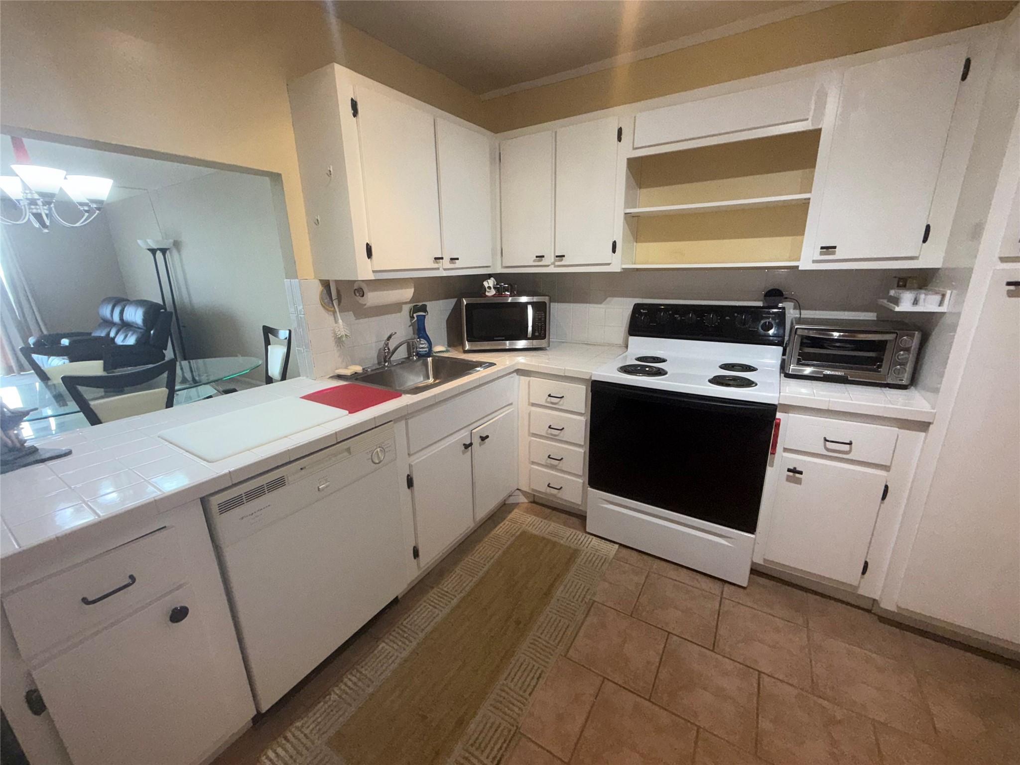 GOLDEN HORN - Residential