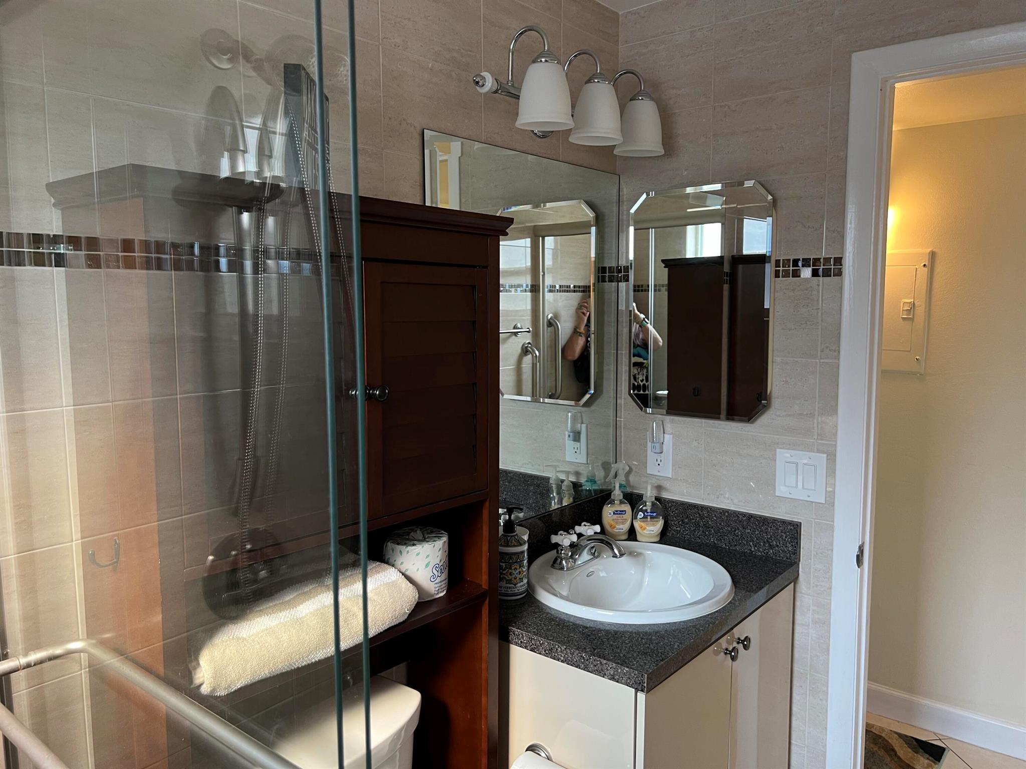 KINGS POINT NORMANDY COND - Residential Lease