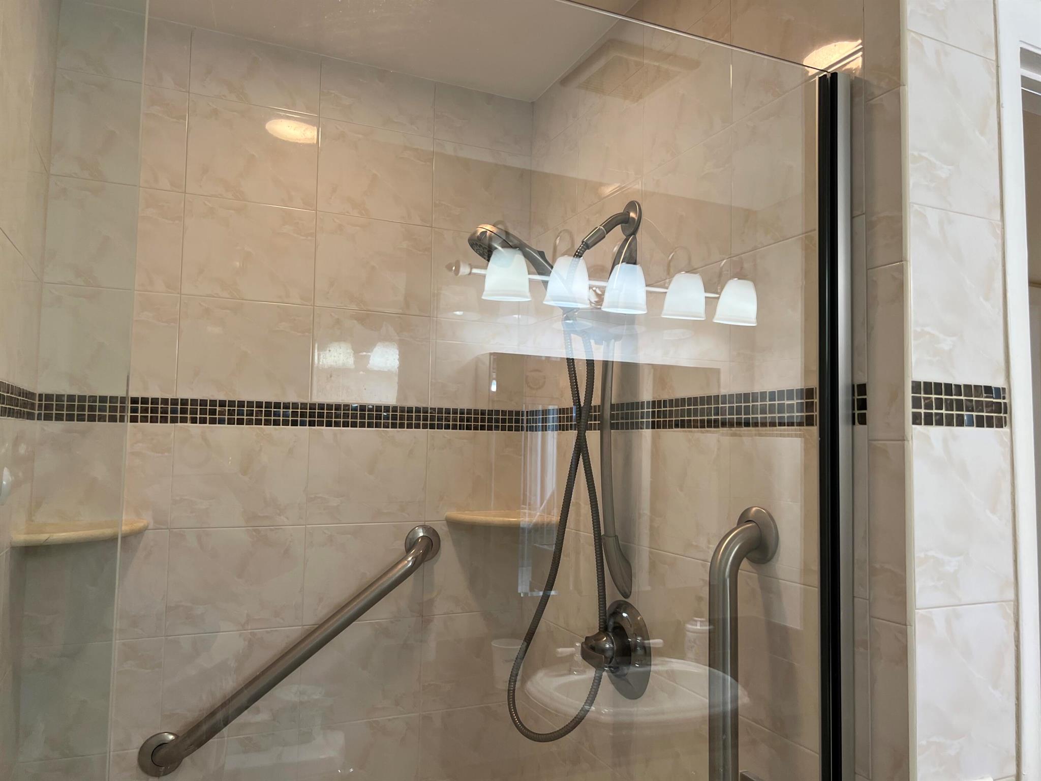 KINGS POINT NORMANDY COND - Residential Lease