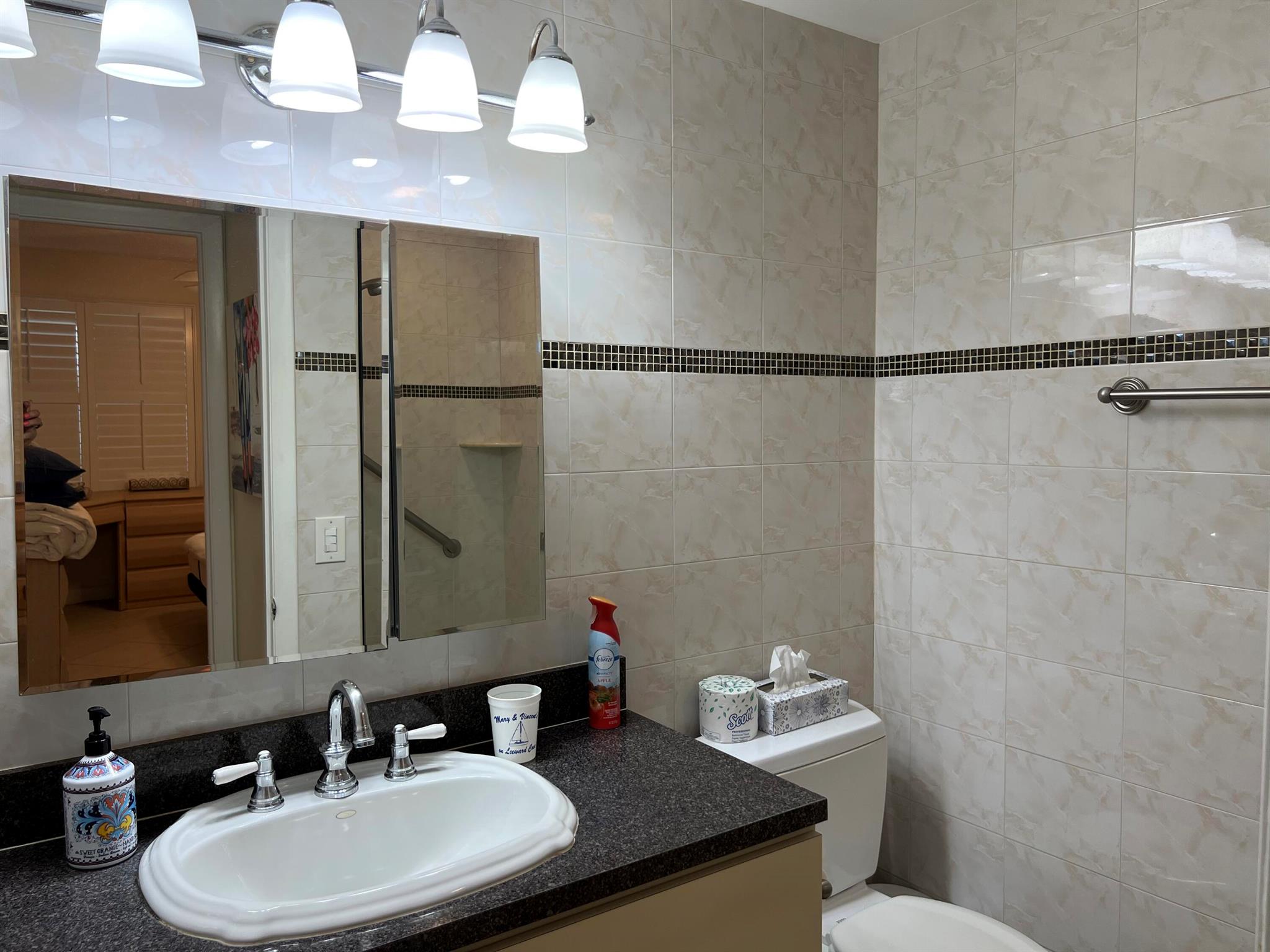 KINGS POINT NORMANDY COND - Residential Lease