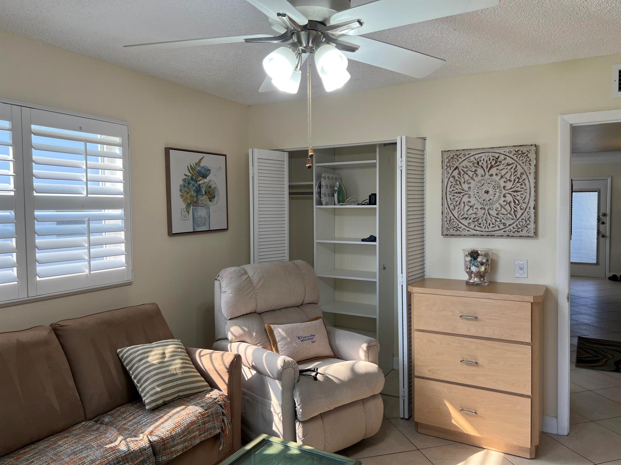 KINGS POINT NORMANDY COND - Residential Lease