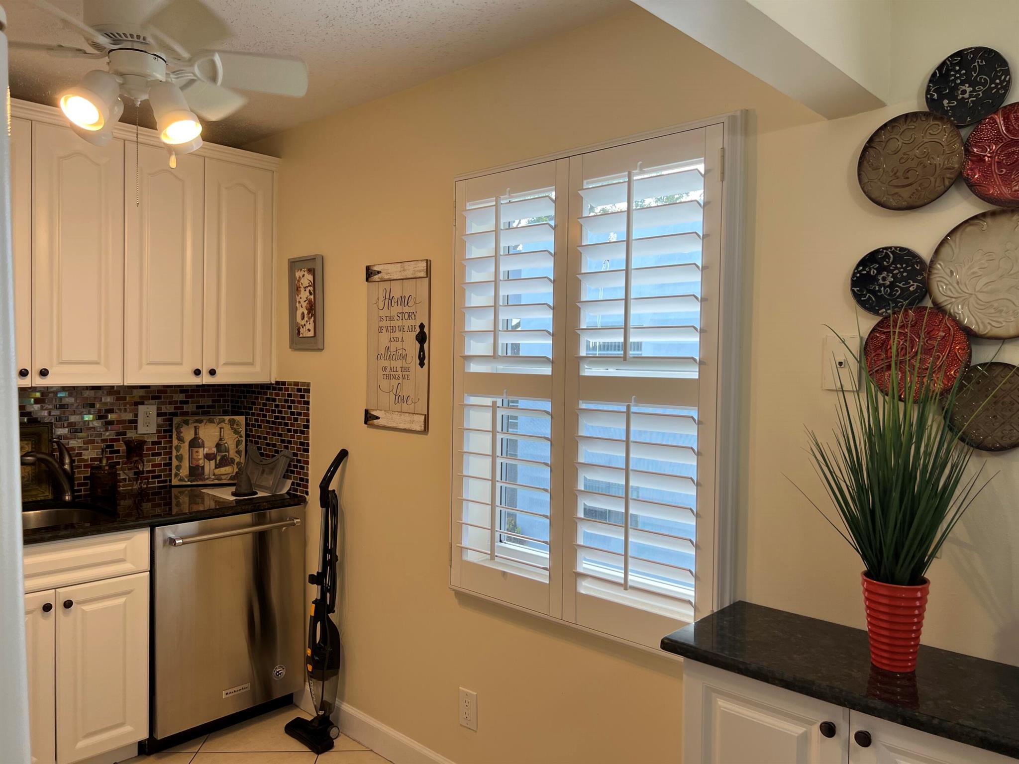 KINGS POINT NORMANDY COND - Residential Lease