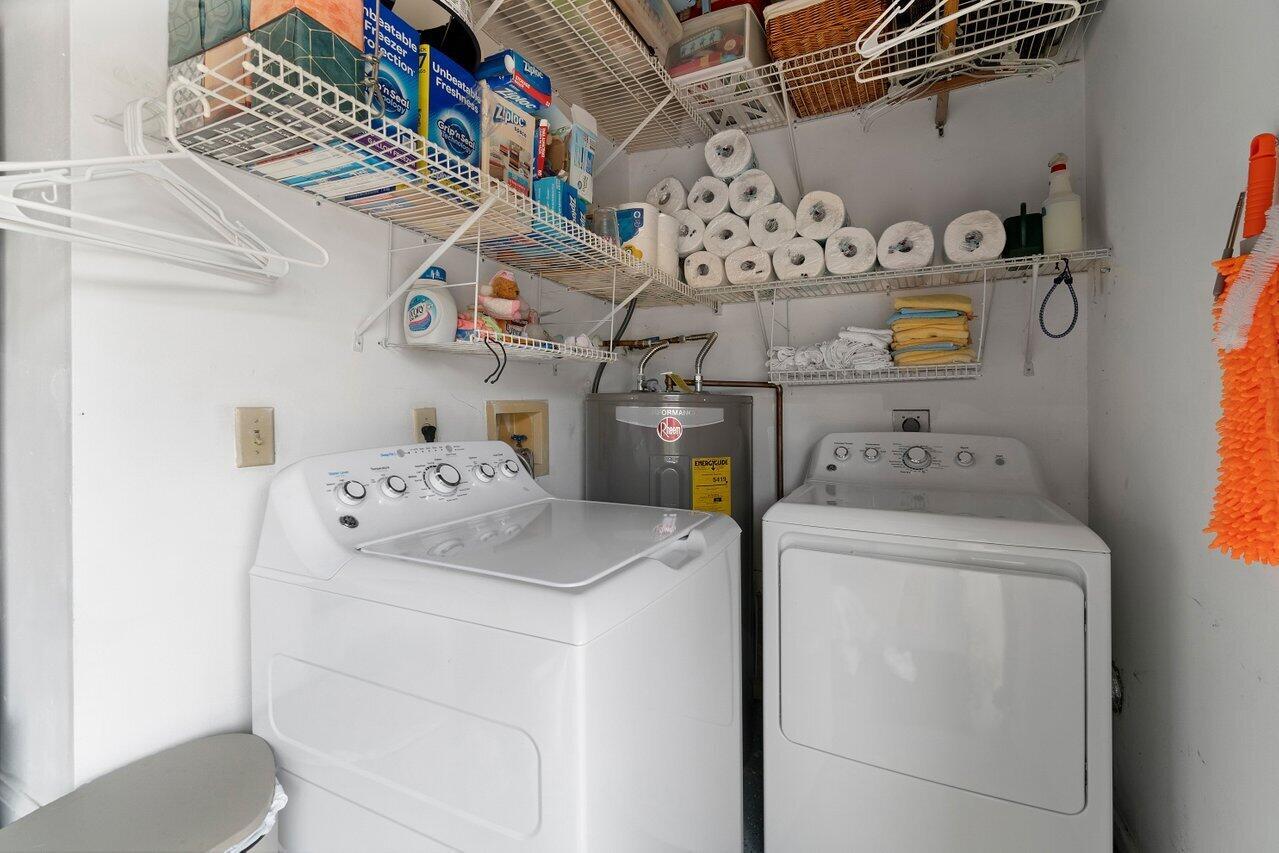 WESTWOOD LAKES 4 WESTWOOD GARDENS - Residential