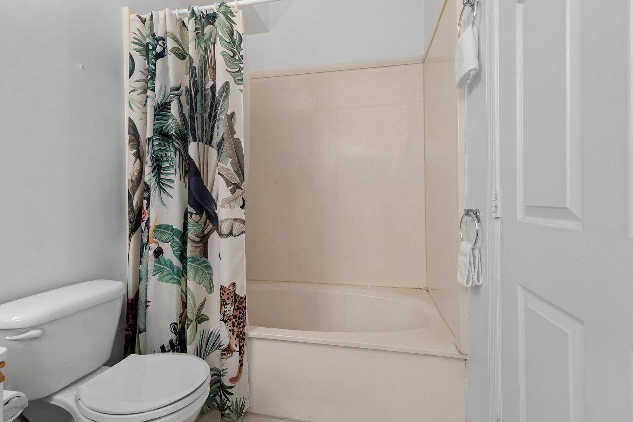 WESTWOOD LAKES 4 WESTWOOD GARDENS - Residential