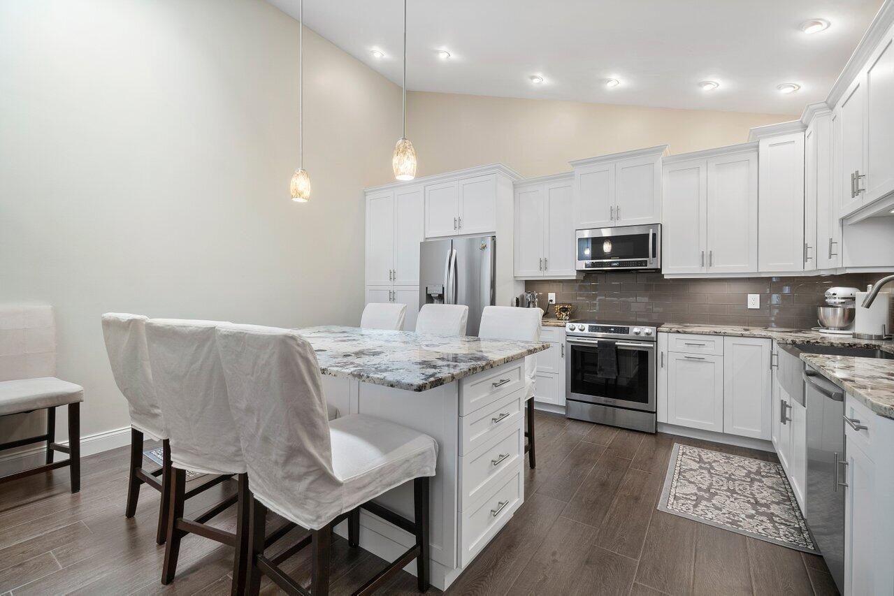 WESTWOOD LAKES 4 WESTWOOD GARDENS - Residential