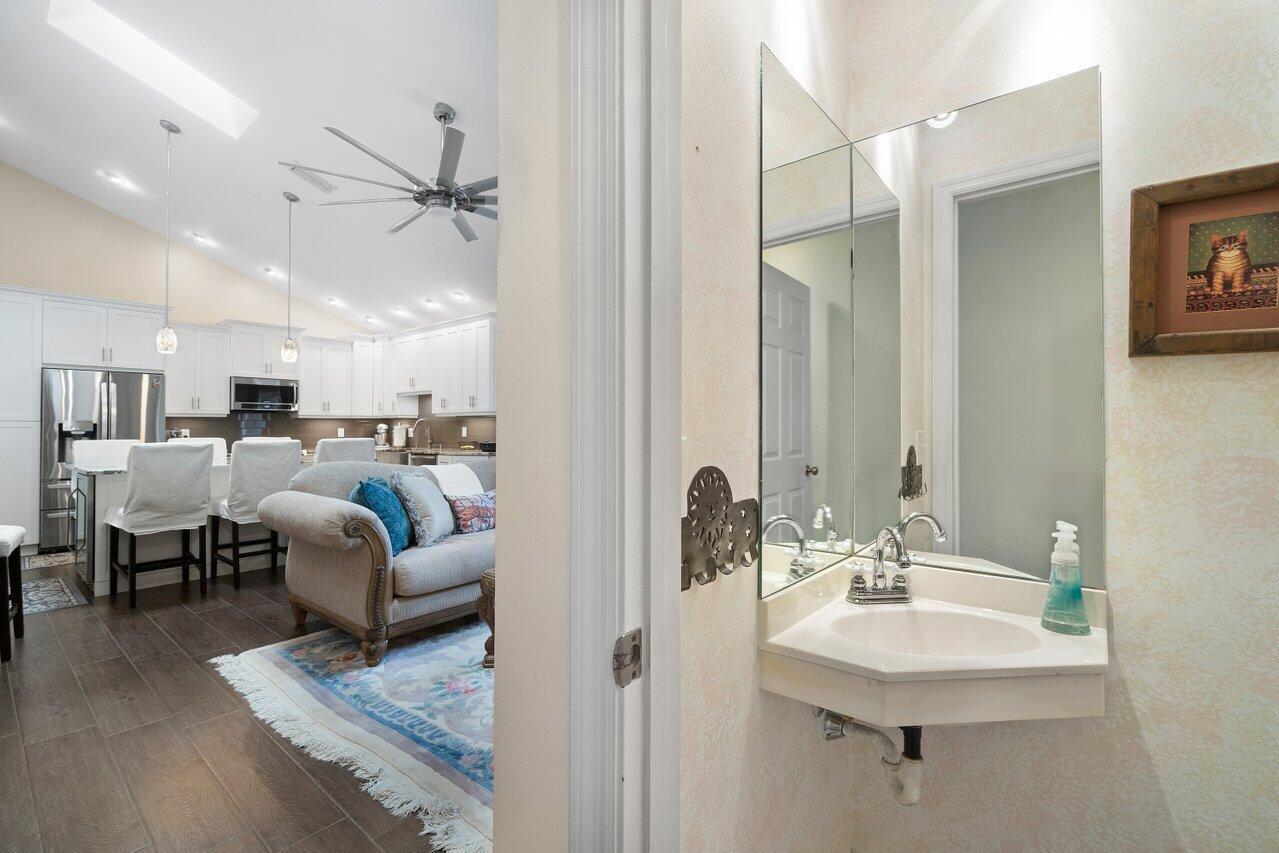 WESTWOOD LAKES 4 WESTWOOD GARDENS - Residential